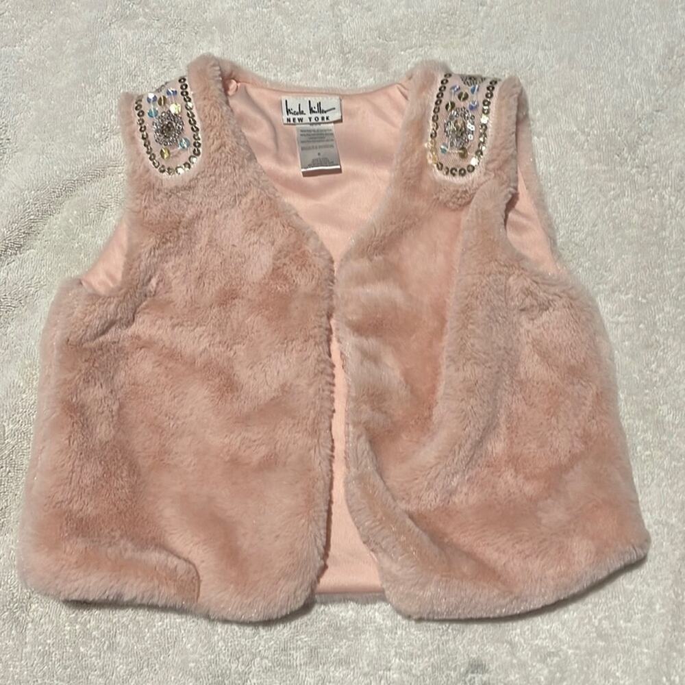 Nicole Miller 5 pale pink faux fur vest super soft beaded shoulders worn once